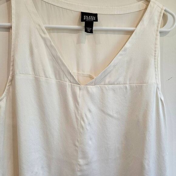 Eileen Fisher Silk Ivory V Neck Tank Top Size PM - Picture 2 of 7